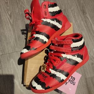 Reebok x Melody Ehsani Collab Sneaker